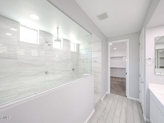 3rd image of 7048 W WINSTON Drive