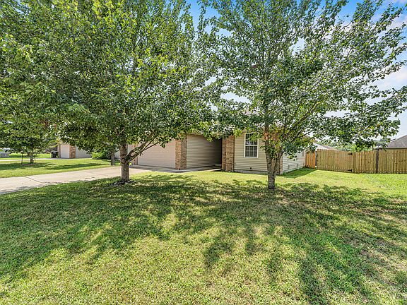 4th image of 2462 W Cedar Creek Drive