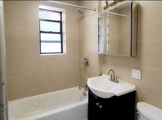 42-25 Layton St #3C, Elmhurst, NY 11373