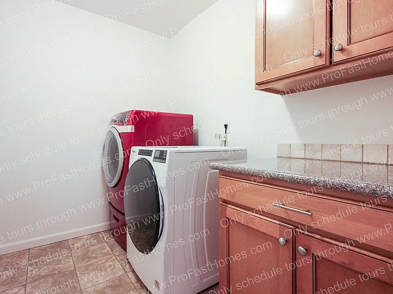 13640 SE Madena Way — Photo 16