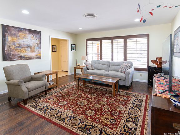 5th image of 119 ATWATER DR