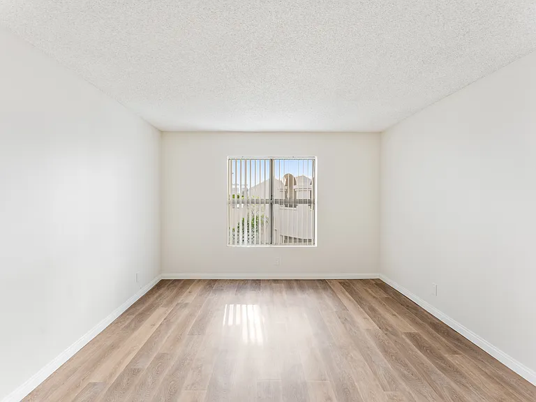 10376 Almayo Ave — Photo 28