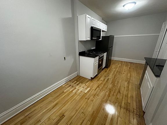 2nd image of 2457 N Leclaire Ave #2