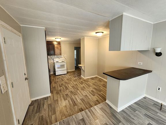 4th image of 14803 Bakers Ln