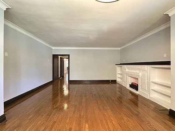 4th image of 6218 N Bell Ave #G09c