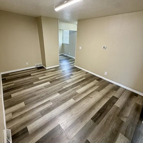 112 N Clover Ave #112 — Photo 4