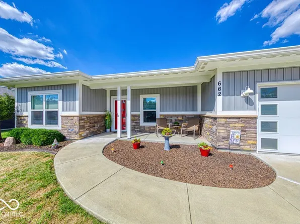 662 S Sobota Way, Trafalgar, IN 46181
