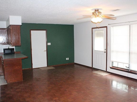 3rd image of 64 Logan Ln