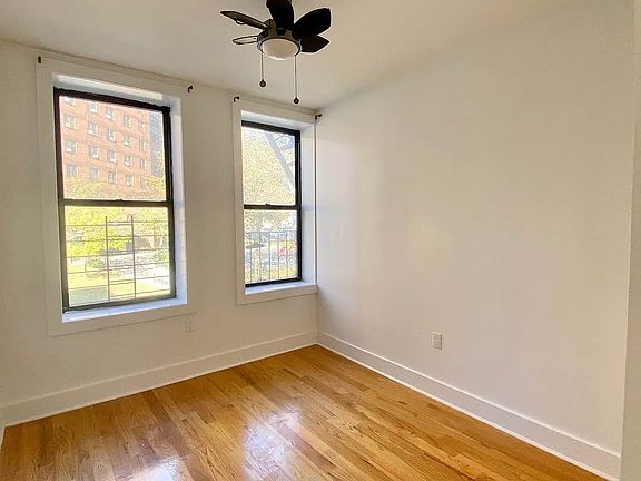 4th image of 930 De Kalb Ave #205