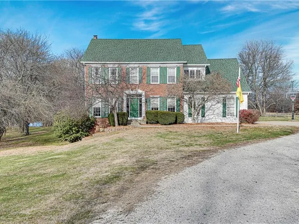 21200 Country Place Ln, Bucyrus, KS 66013