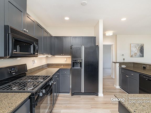 4th image of 900 Aurora Ave N #S501