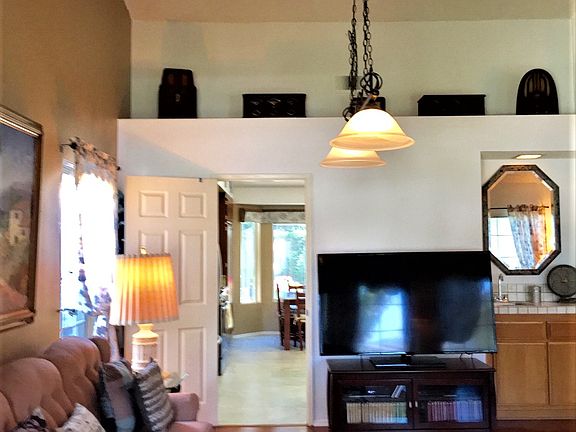 4th image of 2221 Silver Oak Dr