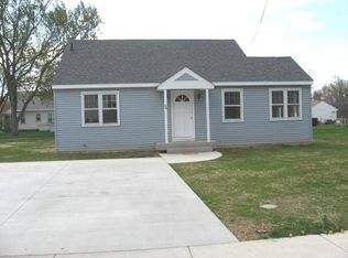 54 W Millbrooke Ave, Woodstown, NJ 08098