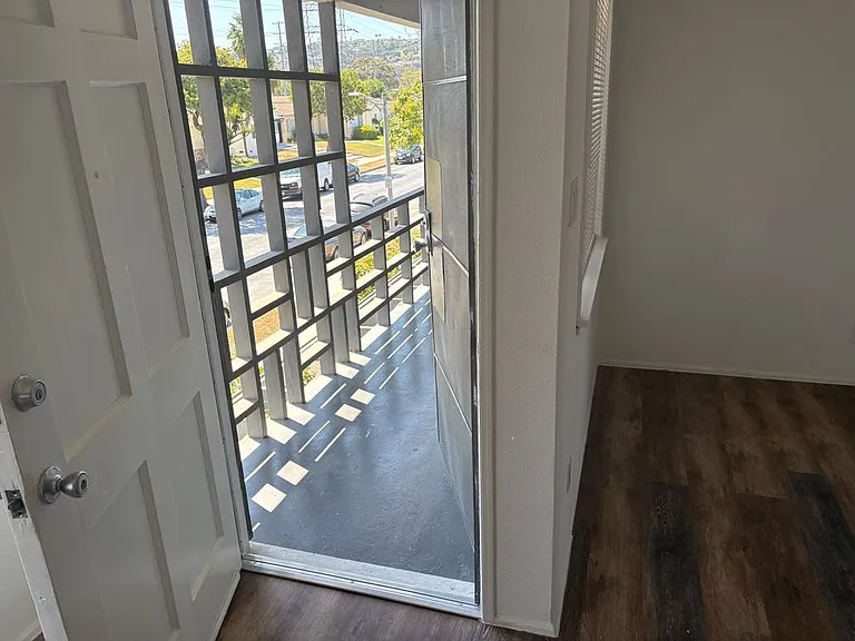 3475 Carmona Ave — Photo 27