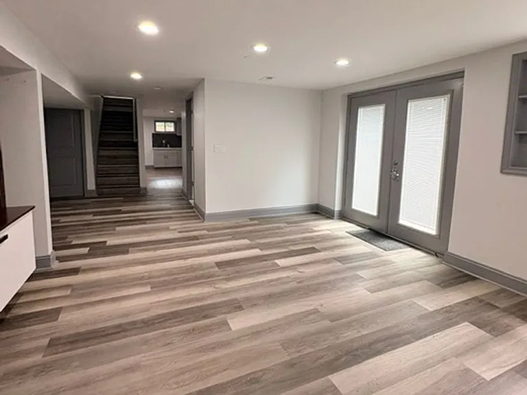 9714 Admiralty Dr — Photo 33