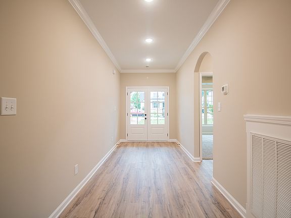 3rd image of 72 Sycamore Hl Lot 72