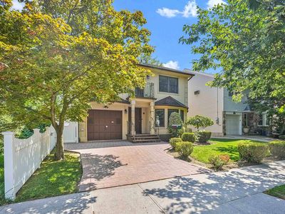 233-38 38th Dr #1, Little Neck, NY, 11363