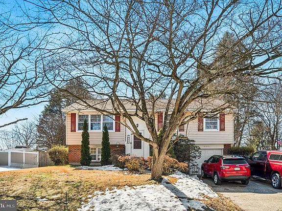 3rd image of 2441 Weir Rd