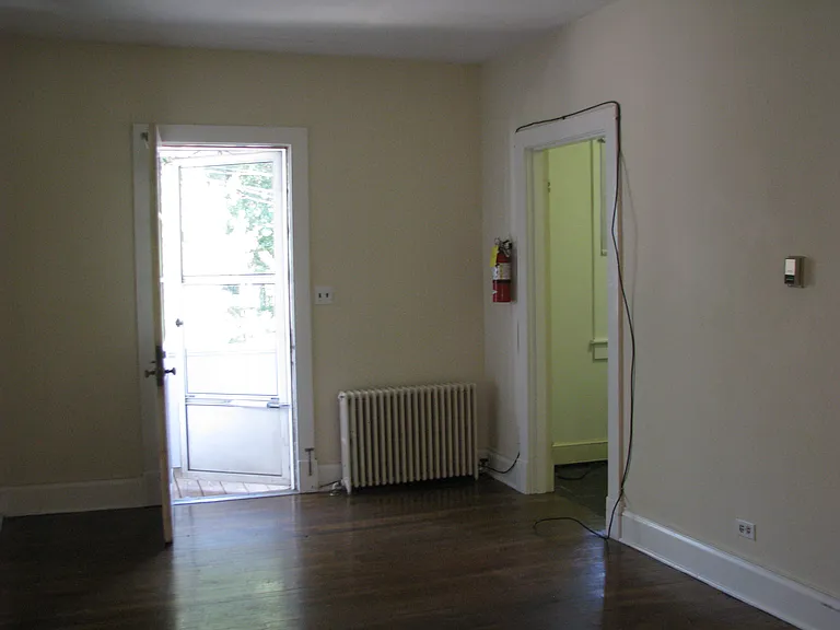 33 University Cir #8 — Photo 15