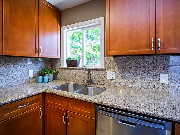 5th image of 128 N Humboldt St APT 23