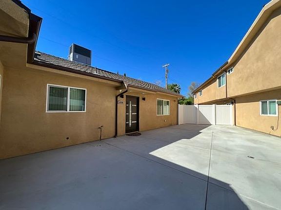 5th image of 16746 Bahama St