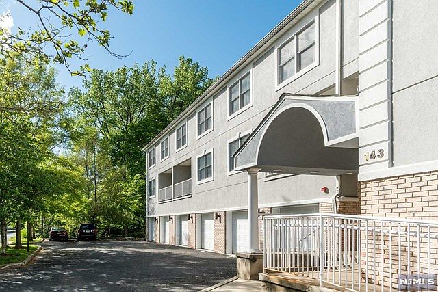 1st image of 143 Schor Ave APT 3