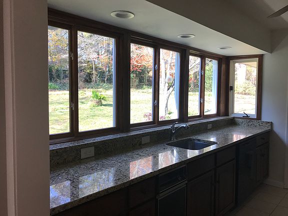 5th image of 2889 Piedmont Dr