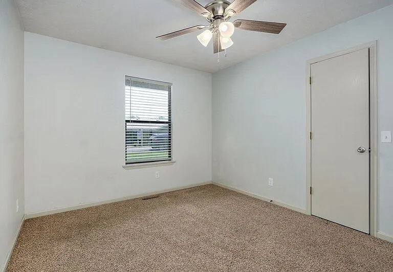 205 S Smalley St — Photo 11