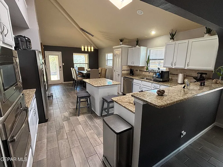 11008 Cattle Ranch St — Photo 8