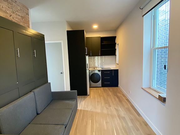 2nd image of 1015 N California Ave #3R