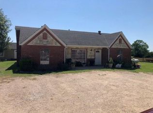 2750 Nolan Rd, Lancaster, TX 75146