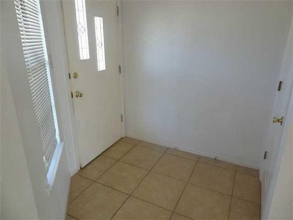 4th image of 11528 Blue Feather Ct