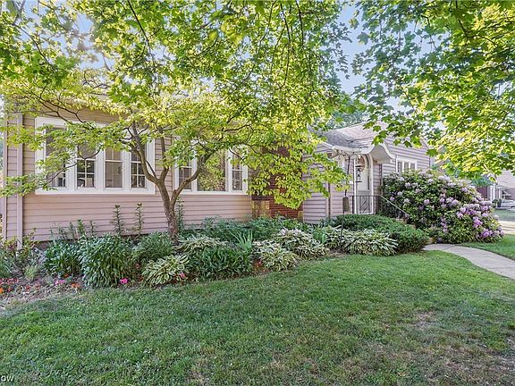 4th image of 62 Harcourt Dr