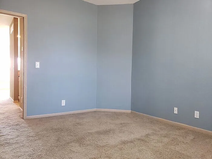 581 Woodson Ln — Photo 9