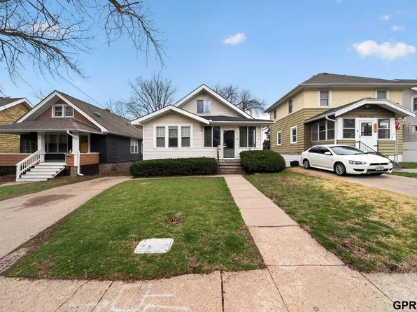 2818 S 34th St, Omaha, NE 68105