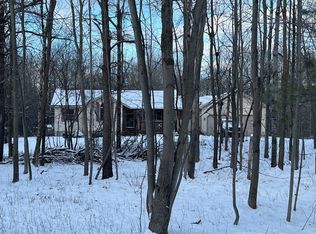 6096 23rd Ln, Gladstone, MI 49837