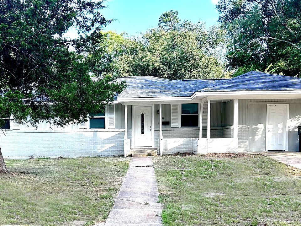 1st image of 415 Dogwood Trl