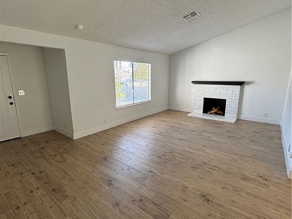 4th image of 1108 Smith St