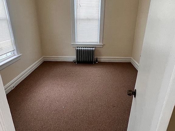 5th image of 821 Chestnut St Floor 1