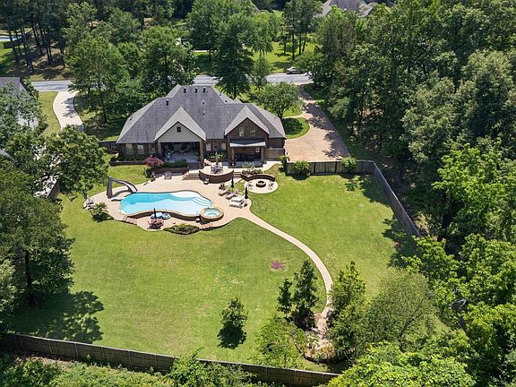 3rd image of 268 Oak Grove Way