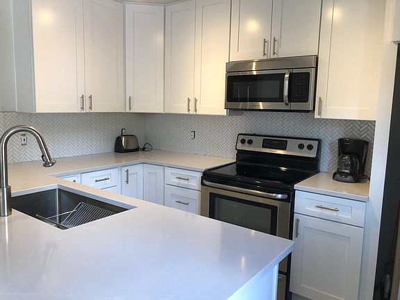 2nd image of 112 Village Point Dr