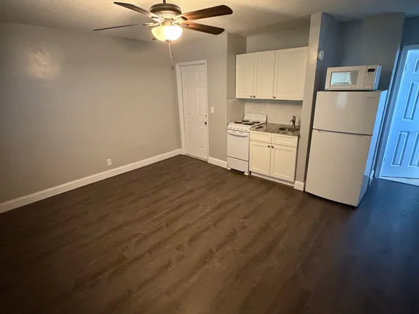 713 NE 8th St, Hallandale, FL