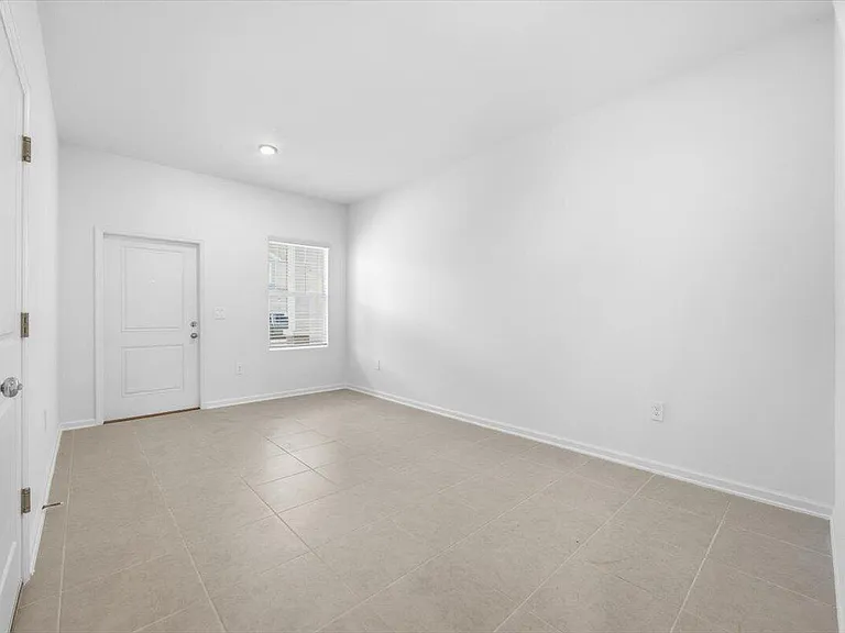 3064 Chromatic St — Photo 5