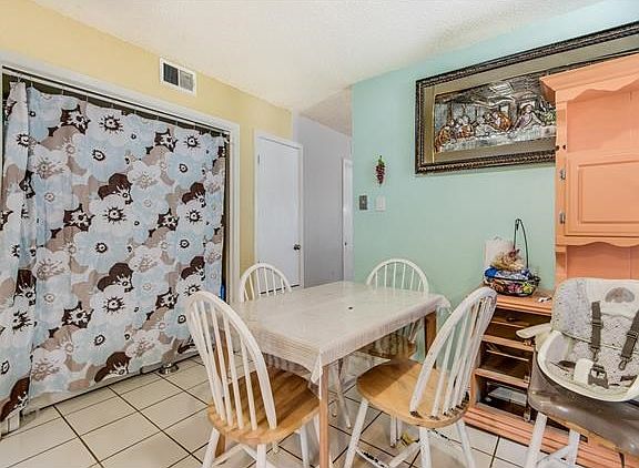 5th image of 2204 E Stassney Ln