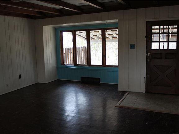 5th image of 157 Orchard Hill Dr