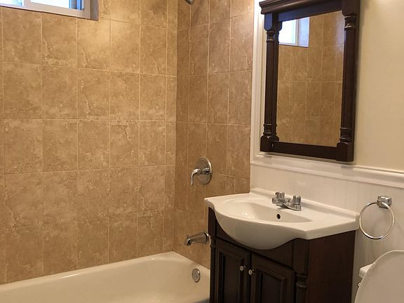 2nd image of 180 N 16th St #2