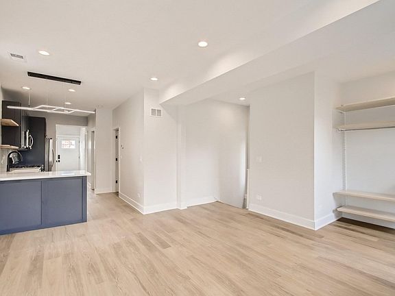 4th image of 2715 N Lawndale Ave #3