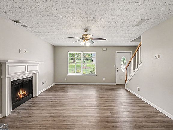 4th image of 35 Arnold Way