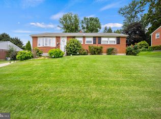 4947 Jackson Dr, Brookhaven, PA 19015