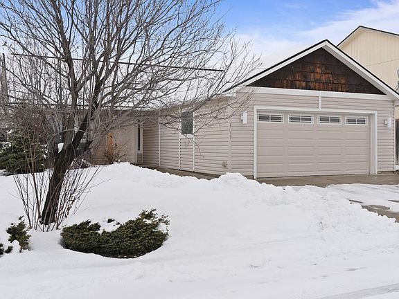 2nd image of 4317 E Peak Ln